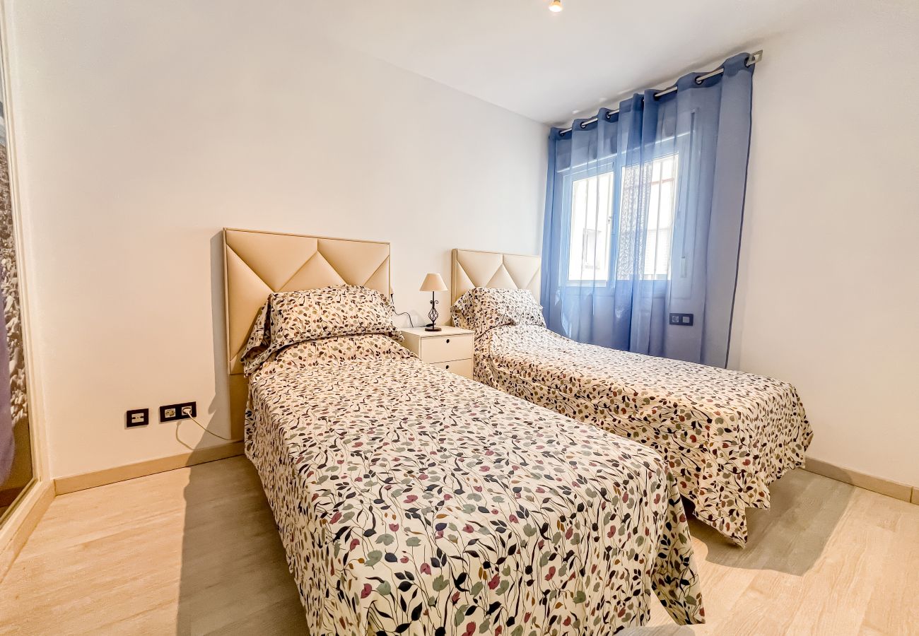 Ferienwohnung in Mijas - Cala de Mijas, 3 dormitorios 6 personas