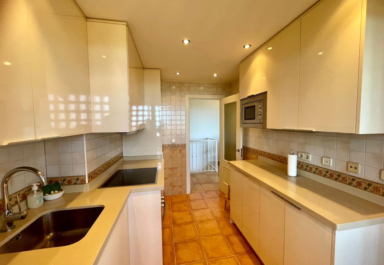 Ferienwohnung in Mijas - Calahonda,penthouse 2 beds with sea views