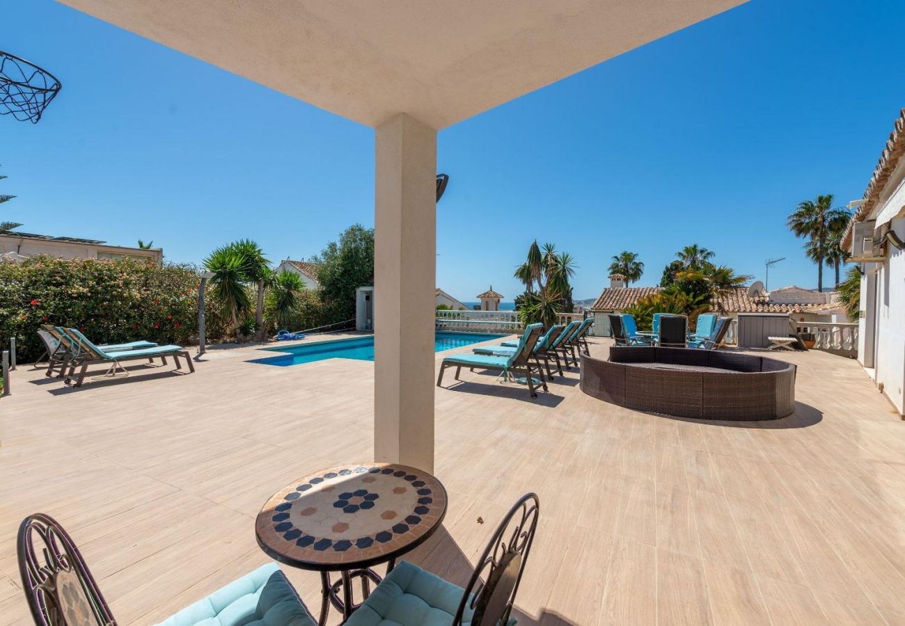 Villa in Mijas - Villa frente al mar para 14 personas