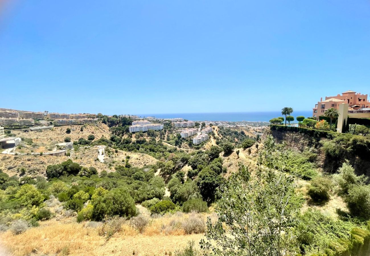 Appartement à Mijas - Calahonda,penthouse 2 beds with sea views