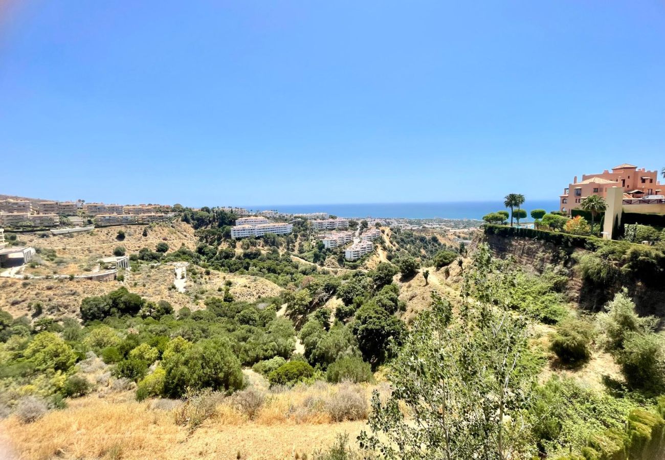 Lägenhet i Mijas - Calahonda,penthouse 2 beds with sea views